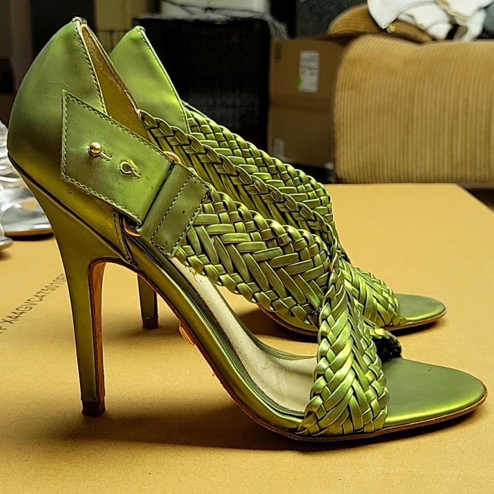 Metallic grn L.A.M.B 3" heels Sz 7.5